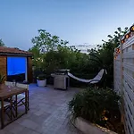 La Citadelle ~ Jacuzzi ~ Terrasse