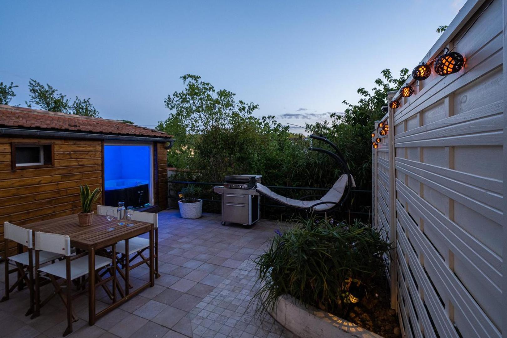 La Citadelle ~ Jacuzzi ~ Terrasse Carcasona